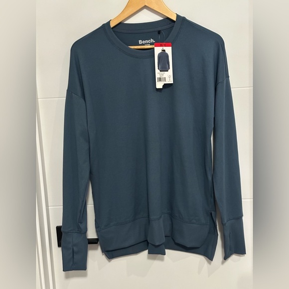 ✨NWT✨ Bench. Women’s Long Sleeve Shirt- Size Medium - Picture 6 of 7
